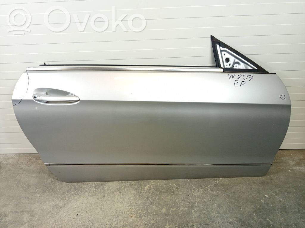 Mercedes-Benz E C207 W207 Durvis 