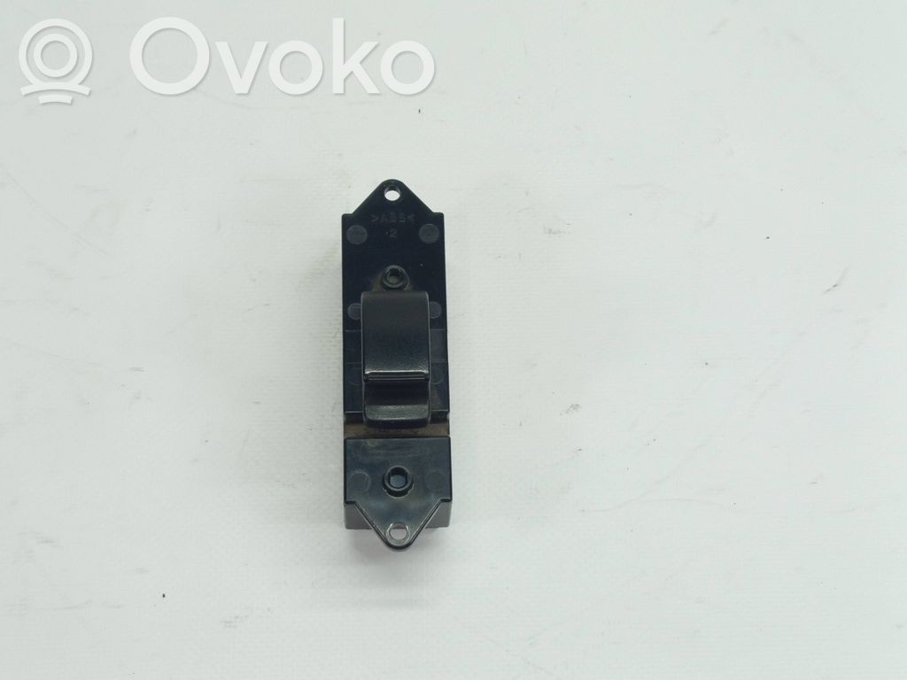 Mitsubishi L200 Electric window control switch 