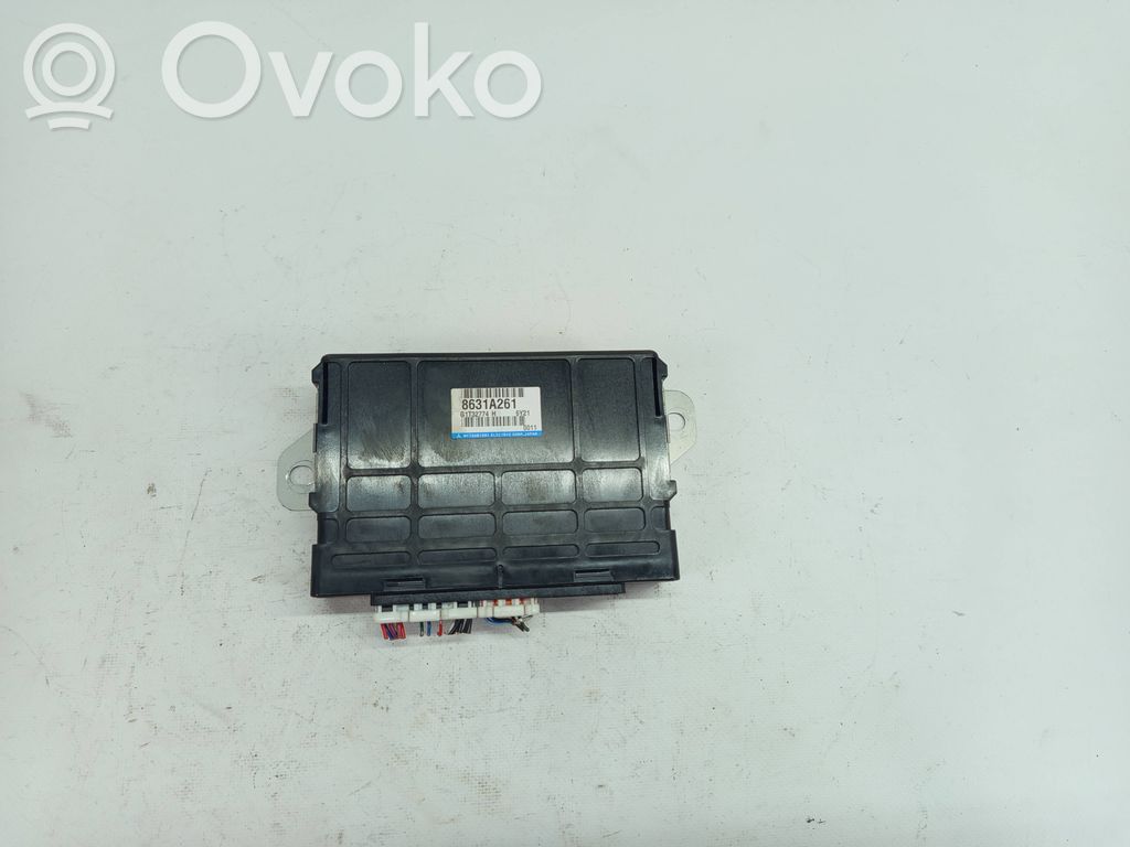 Mitsubishi Pajero Sterownik / Moduł skrzyni biegów 