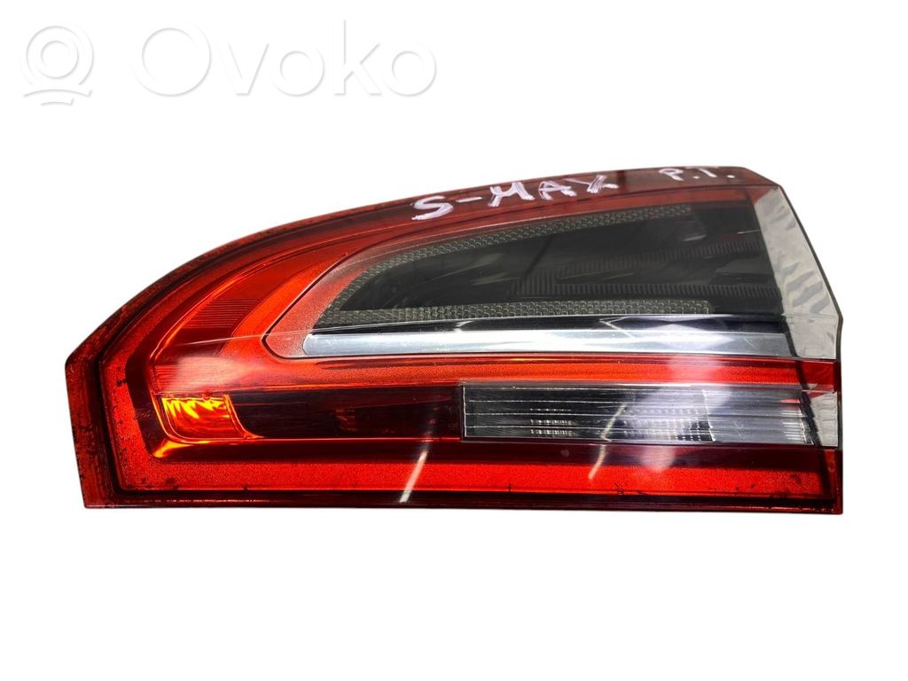 Ford S-MAX Galinis žibintas dangtyje 
