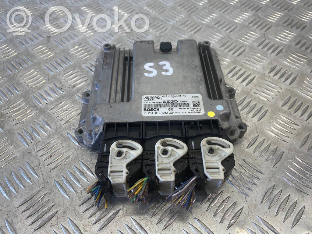 Land Rover Freelander 2 - LR2 Engine control unit/module 