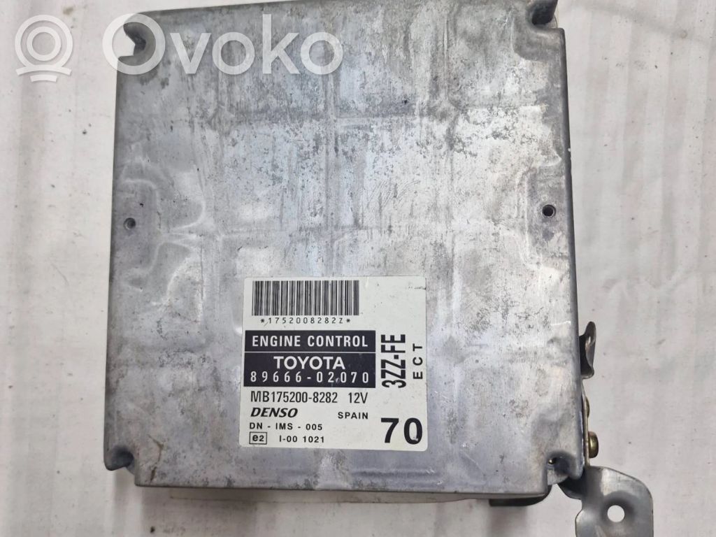 Toyota Corolla E120 E130 Engine control unit/module 