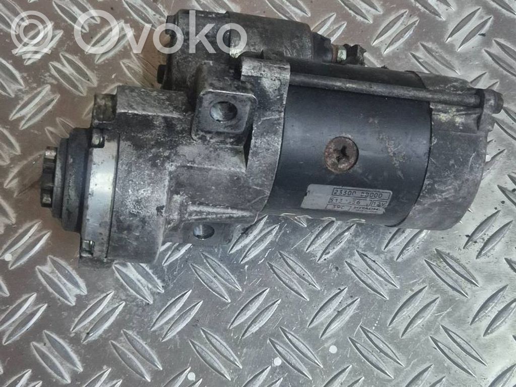 Starteris   23300DB000,S13556,233002W000,233002W201,233002W20A,233002W20B,233002W210,23300744501,2330077450,23300MA70C,23300VG101,23300VG102,23300VG111,4415001,4419037,5010437728,7485003131,7485115899