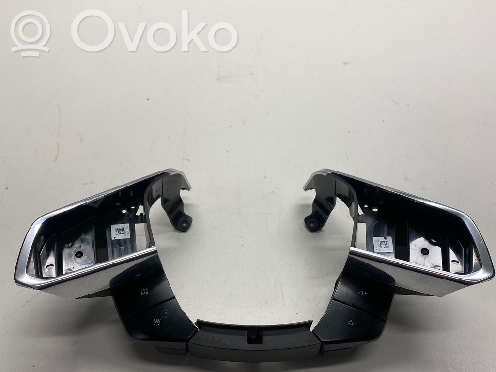 Chevrolet Corvette C8 Steering wheel trim 