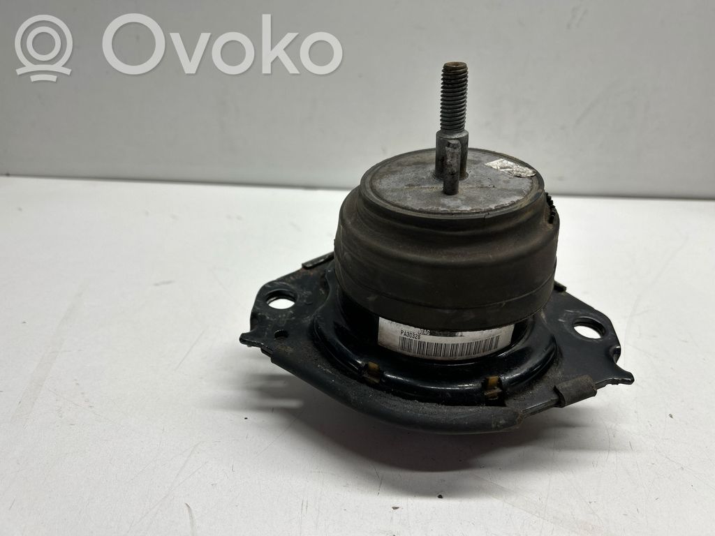 Engine mount bracket   PA30328