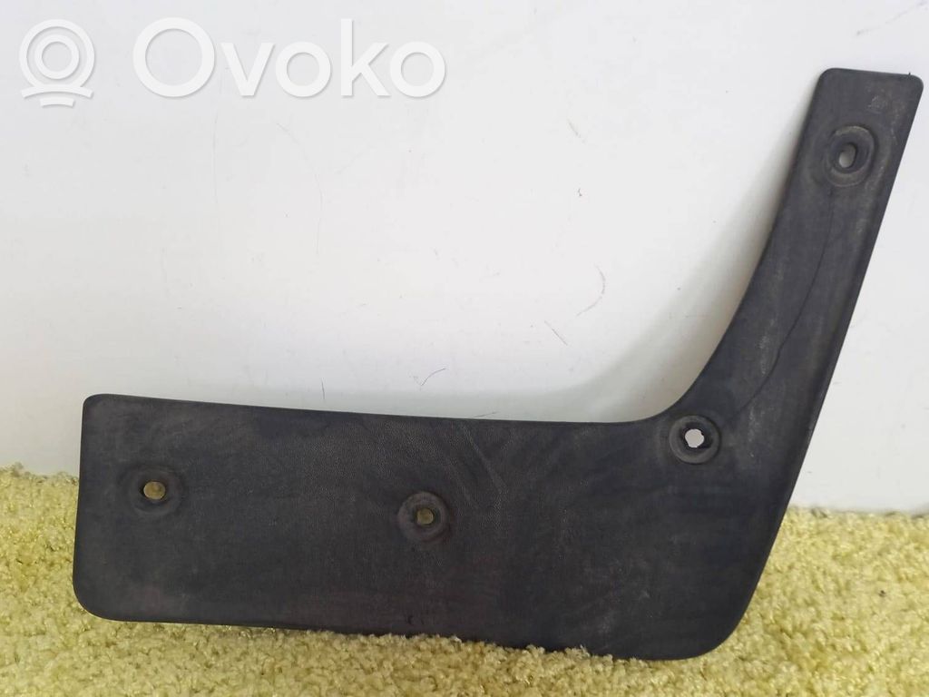 Volvo XC40 Chlapacze przednie 