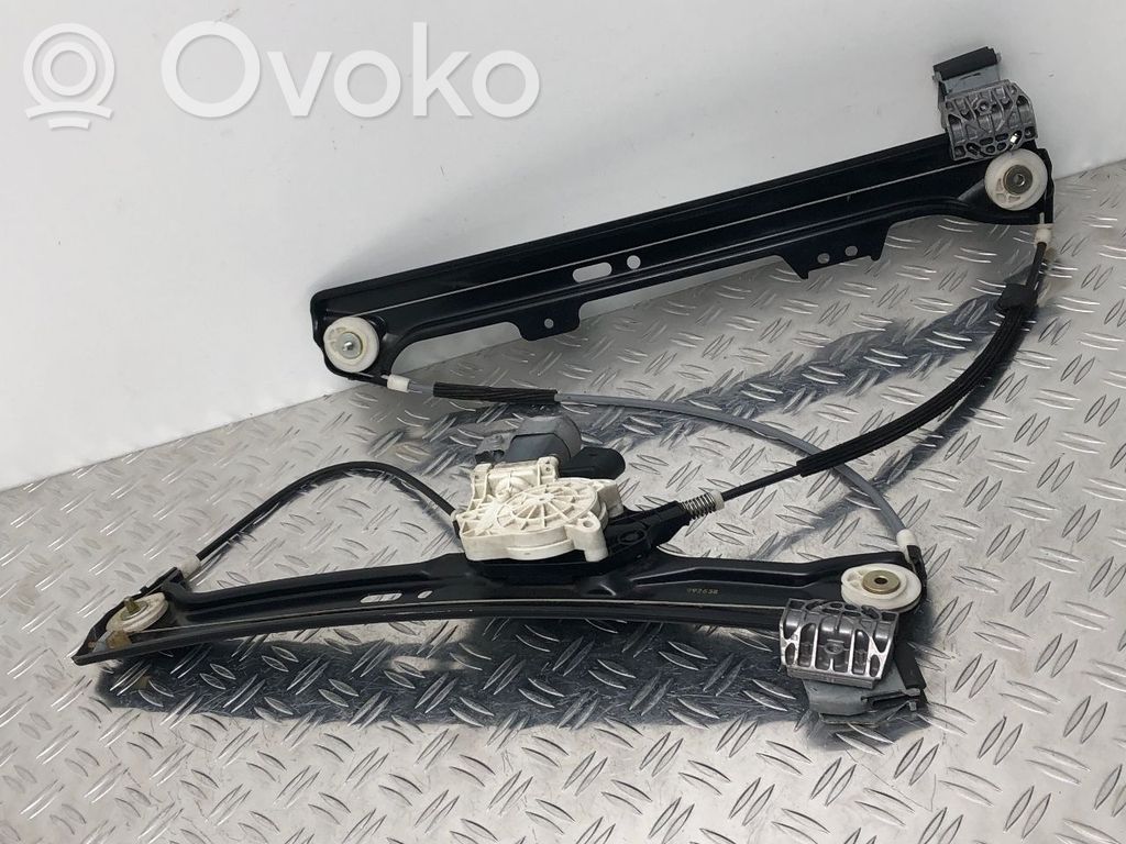Motor del regulador de la ventanilla de la puerta delantera   7075668