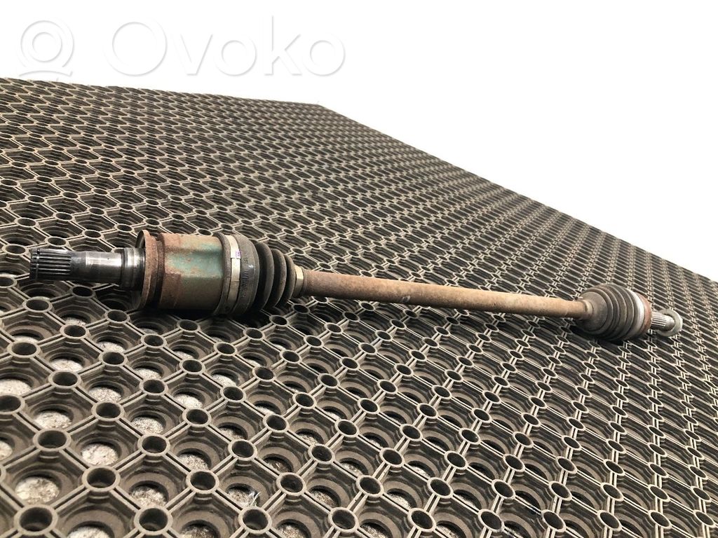 Takavetoakseli   3715A204