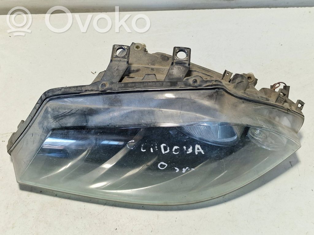Seat Cordoba (6L) Scheinwerfer 