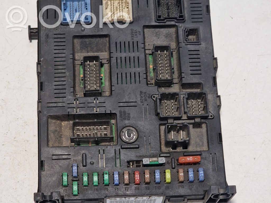 Peugeot 307 Relay mounting block 