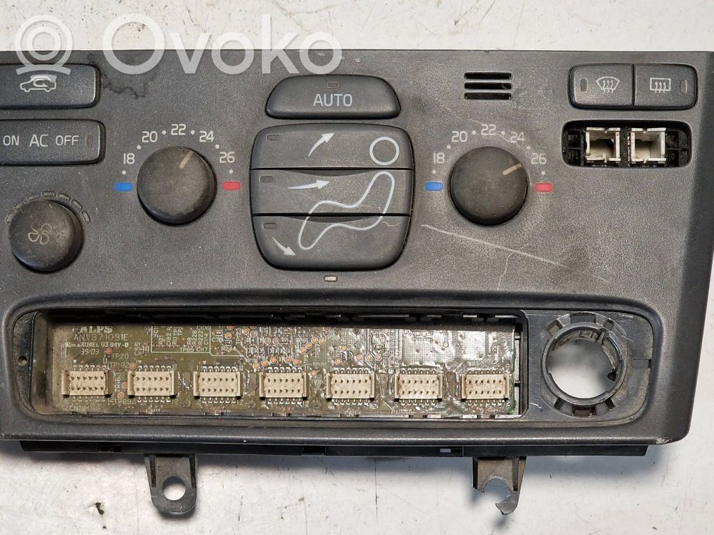 Volvo V70 Climate control unit 