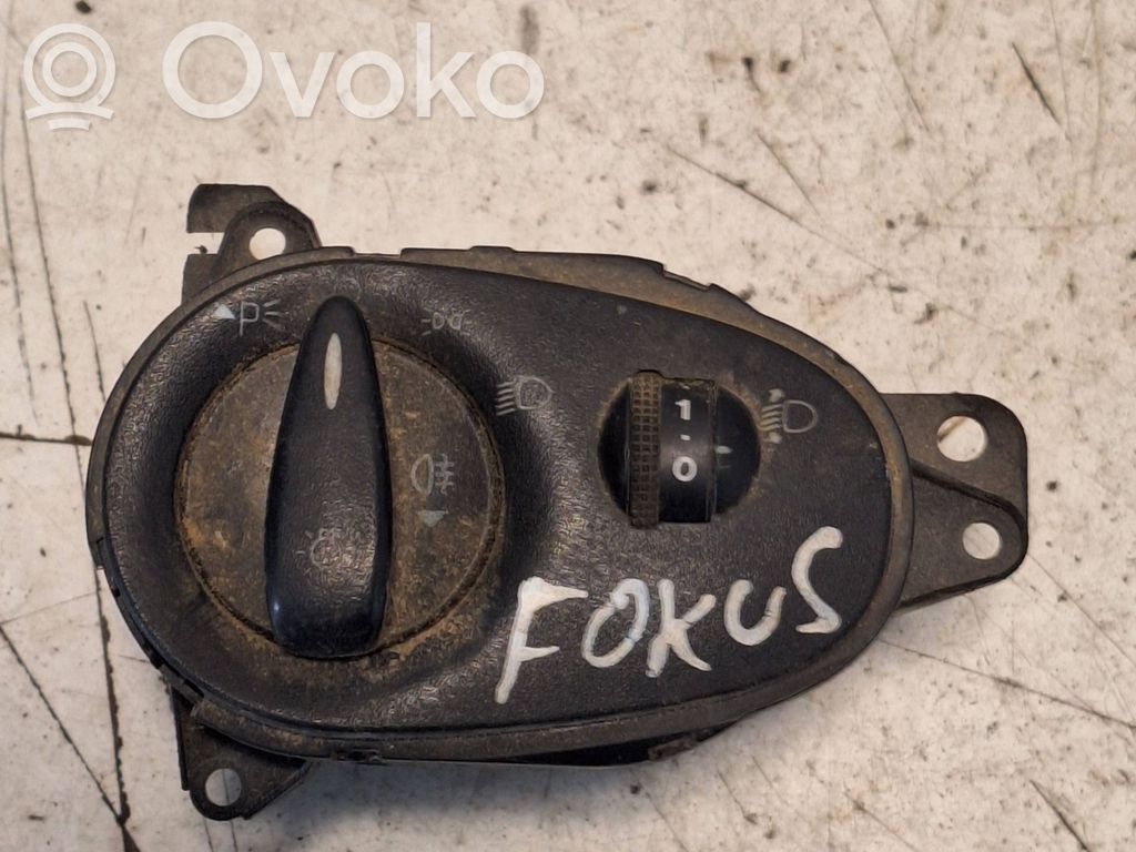 Lukturu slēdzis   4986102,PA6GF30F