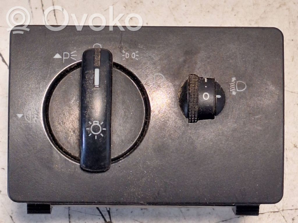 Light switch   4M5T13A024,04059710