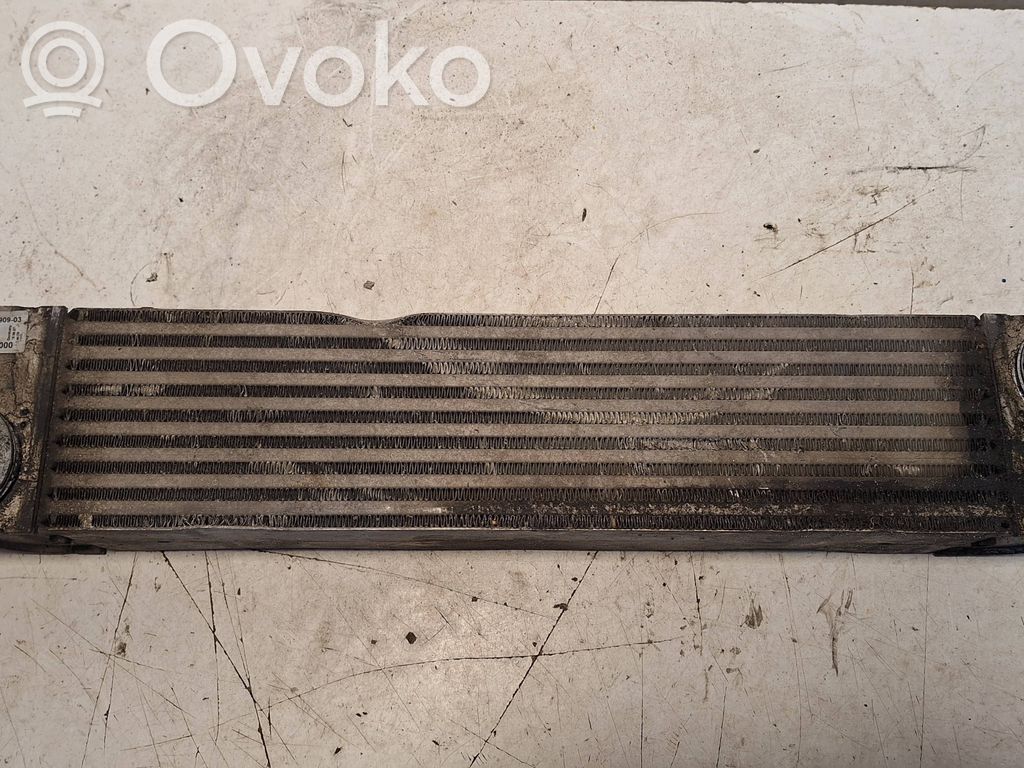 BMW 7 E65 E66 Interkūlerio radiatorius 