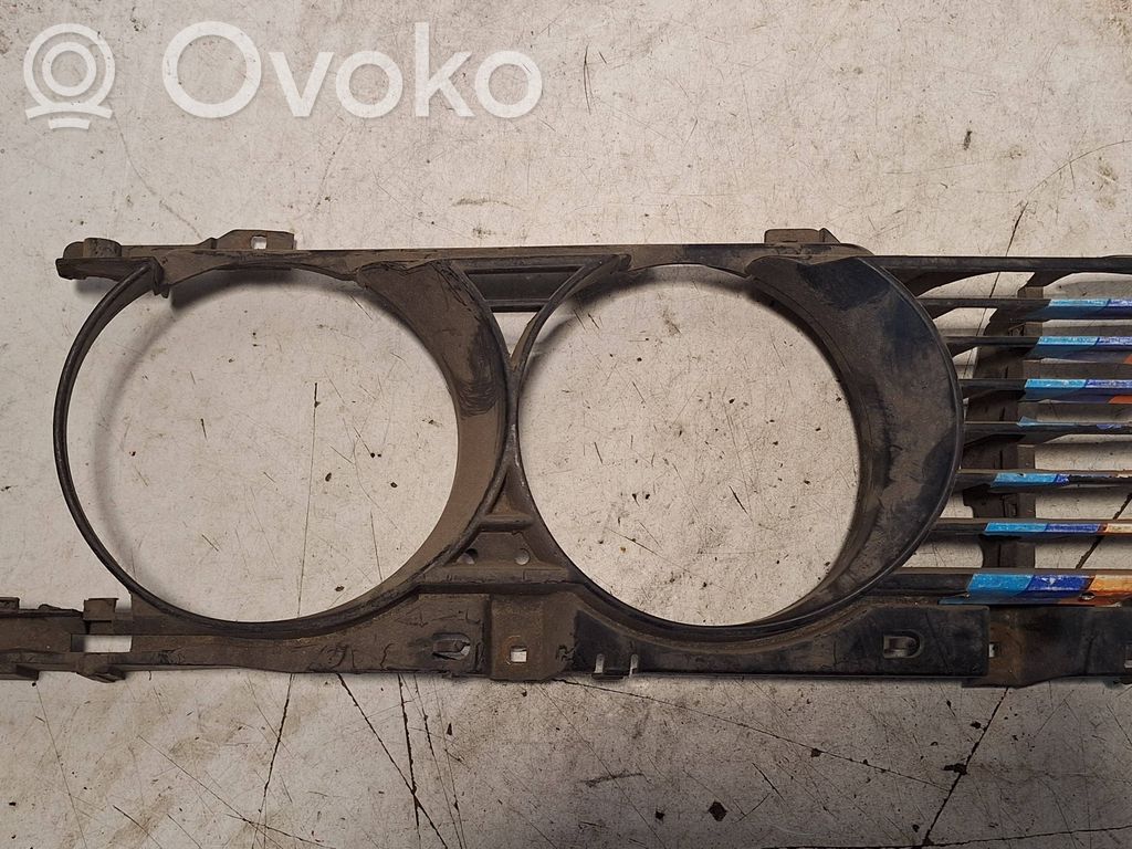 BMW 5 E34 Front bumper upper radiator grill 