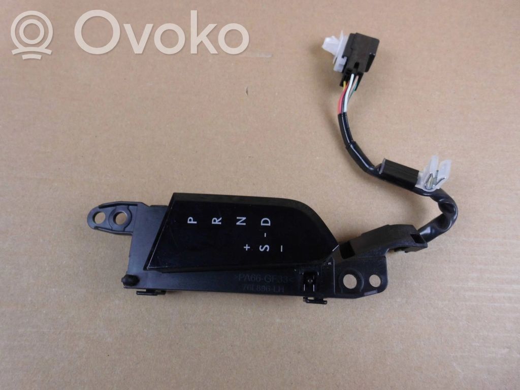 Lexus UX Gear shift selector indicator 