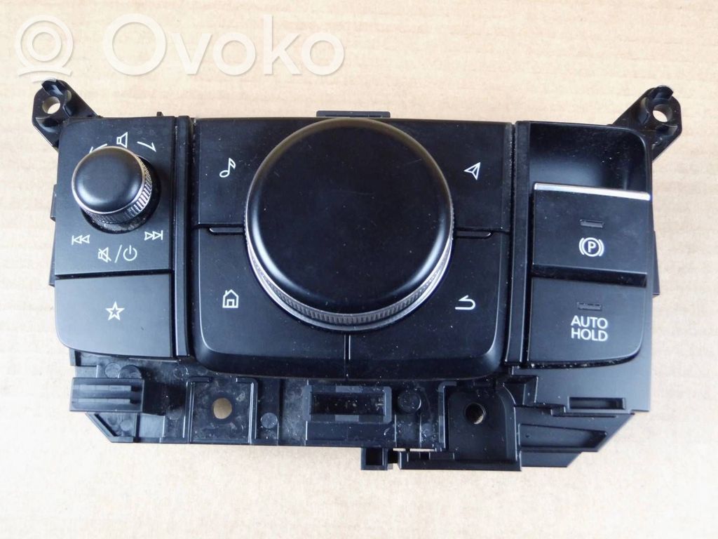 Un conjunto de interruptores   K31V66CM0,B0N666EP0