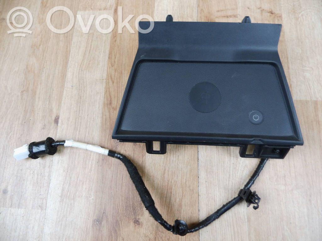 Mazda CX-5 II Wireless charging module 