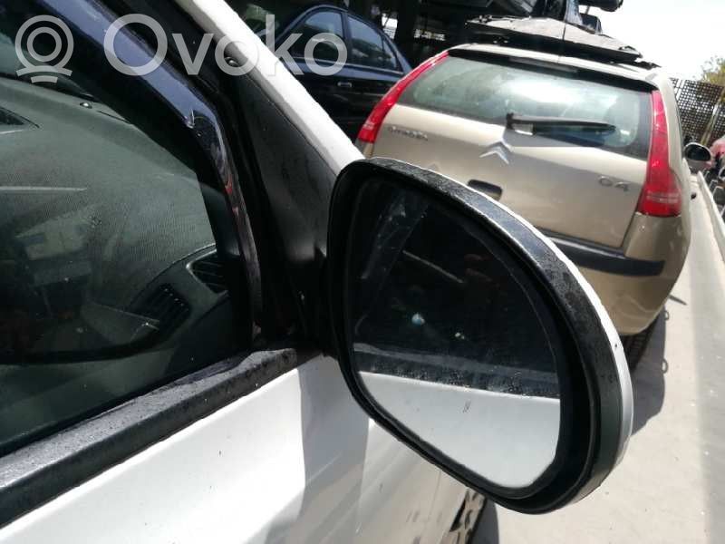 Hyundai i30 Front door electric wing mirror 
