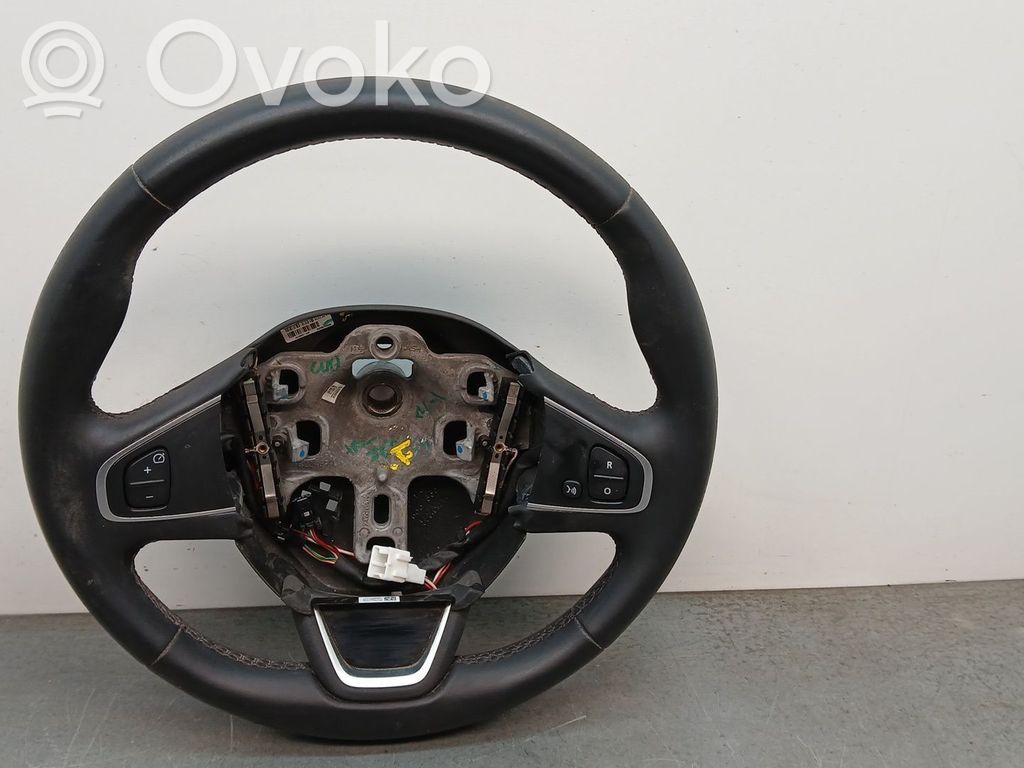 Renault Captur Steering wheel 