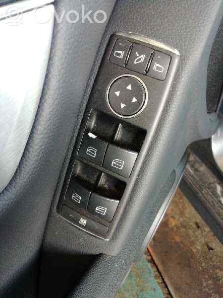 Mercedes-Benz C W204 Electric window control switch 