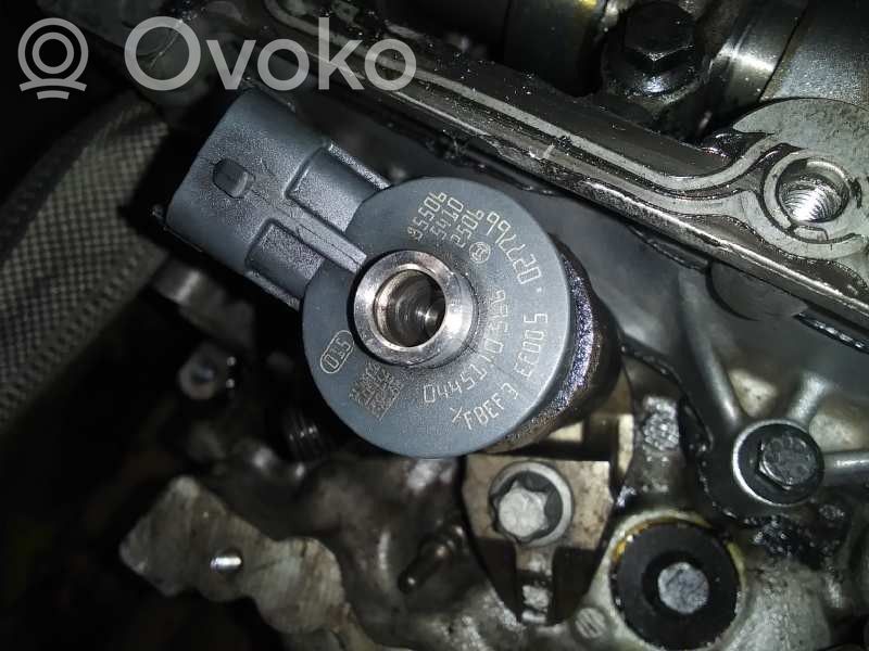 Inyector de combustible   0445110566