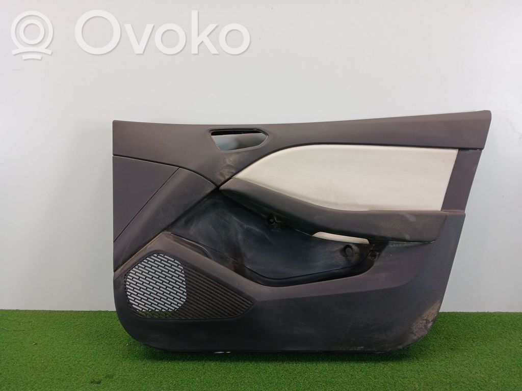 Renault Clio IV Etuoven verhoilu 