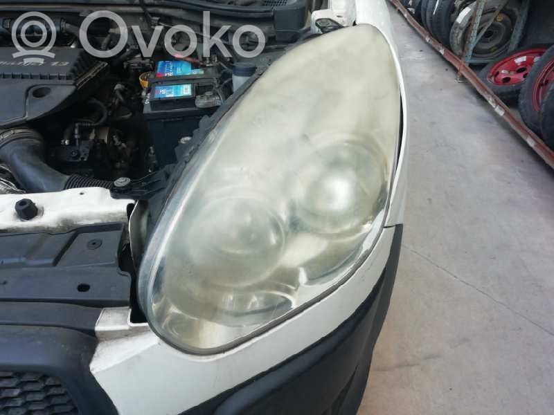 Fiat Doblo Faro/fanale 