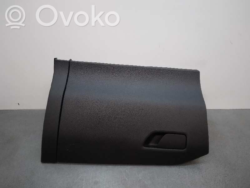 Ford Focus Glove box 