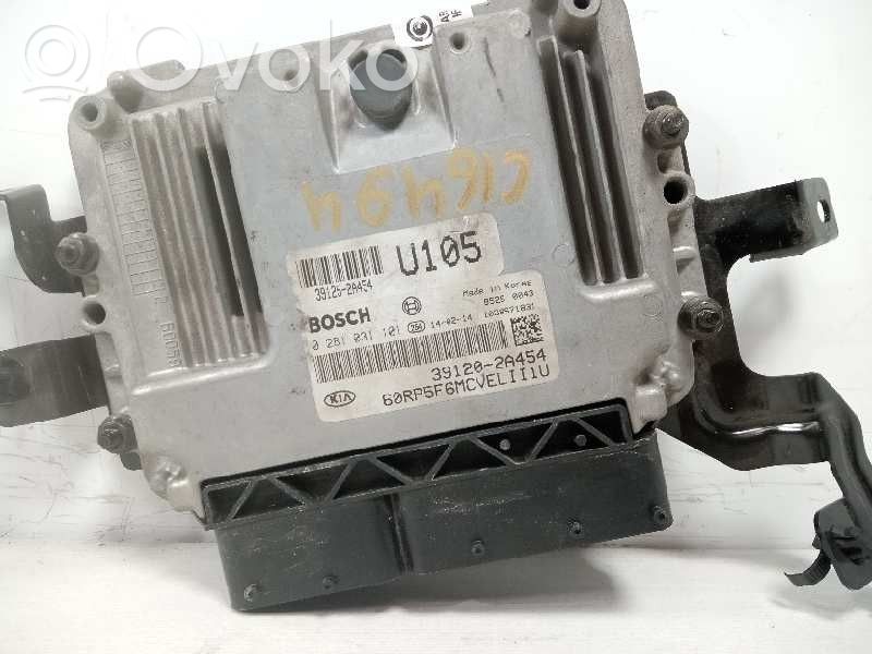 KIA Carens III Engine control unit/module 