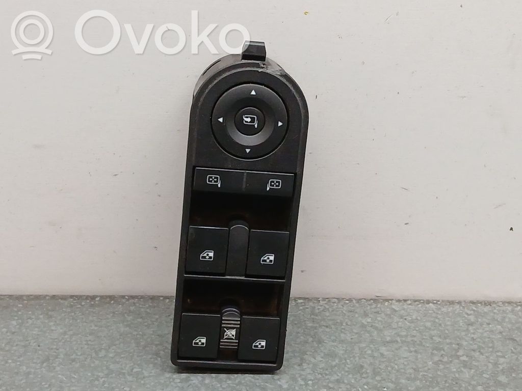 Opel Astra H Electric window control switch 