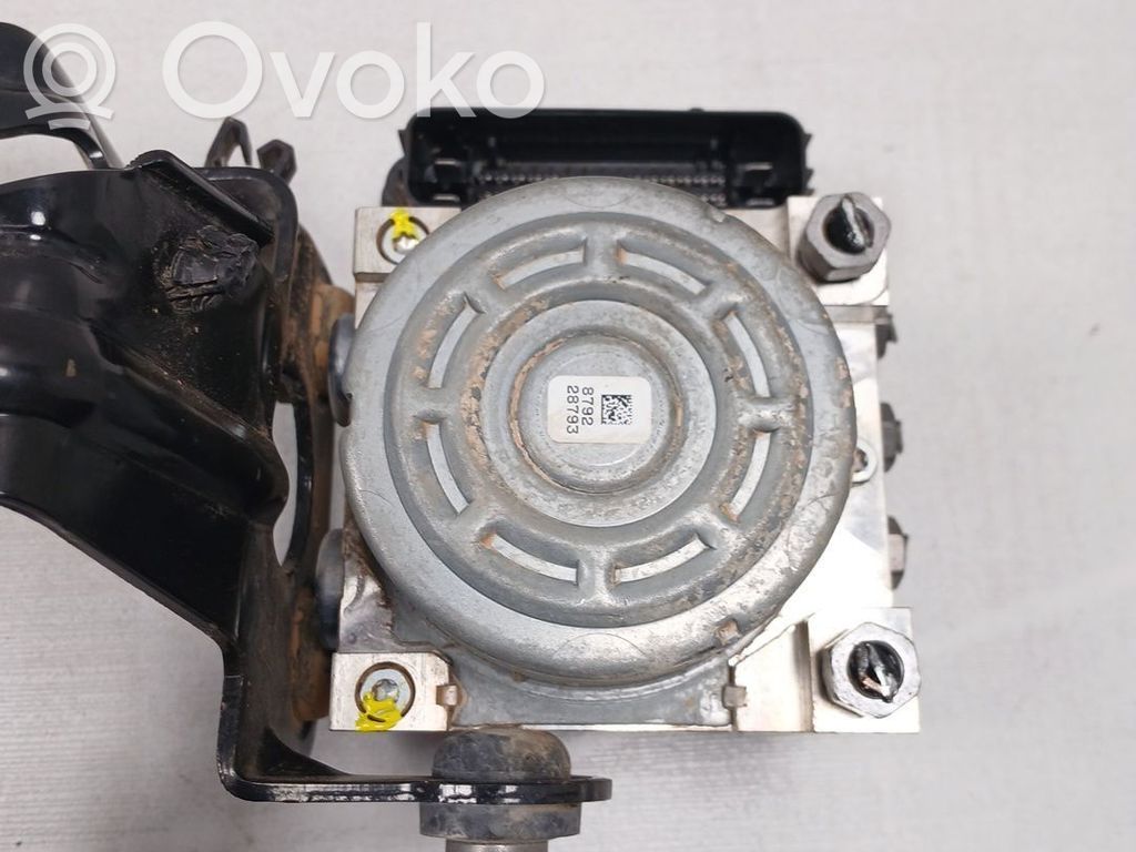 Ford Focus ABS-pumppu 
