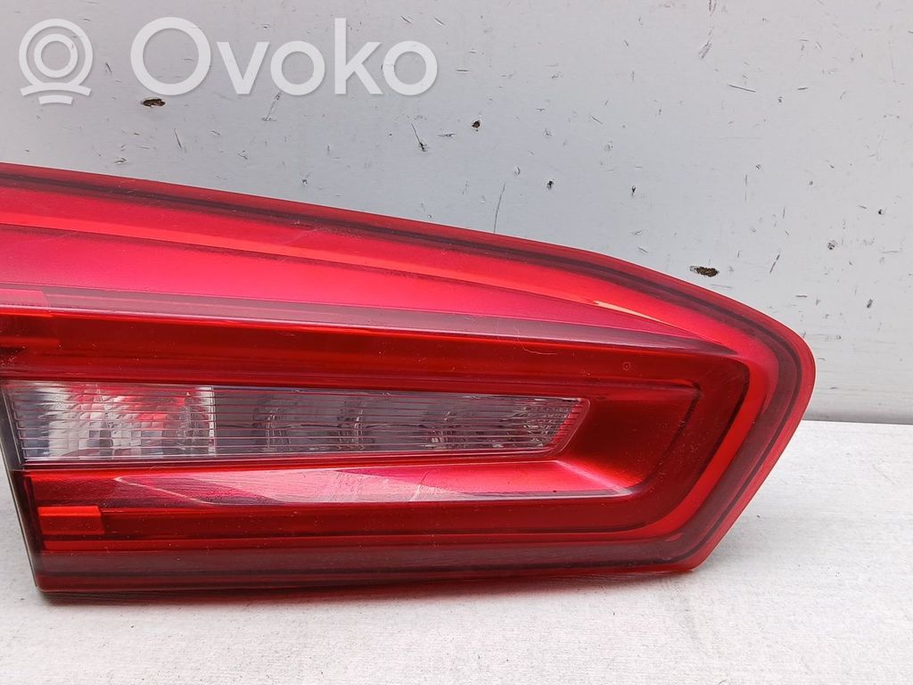 Ford Focus Luz trasera/de freno 