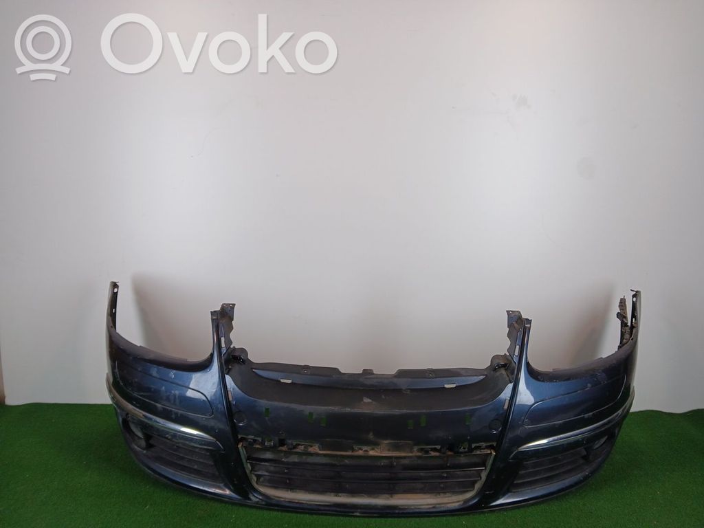 Volkswagen Jetta V Front bumper 