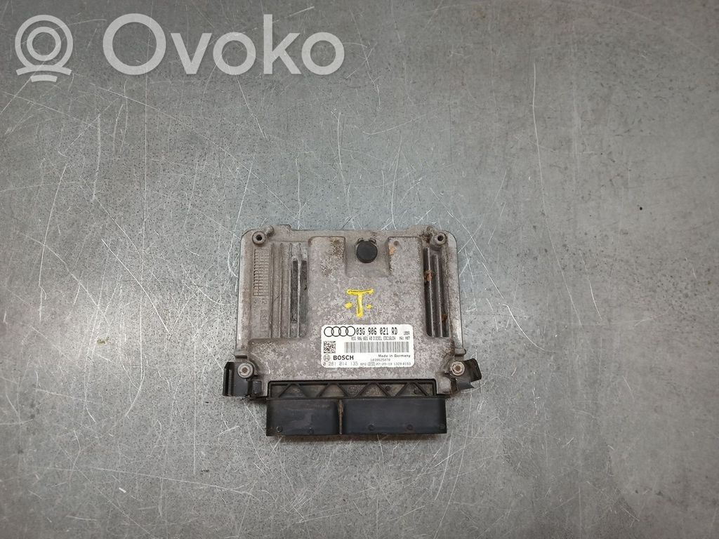 Unidad de control/módulo del motor   03G906021RD,0281014135