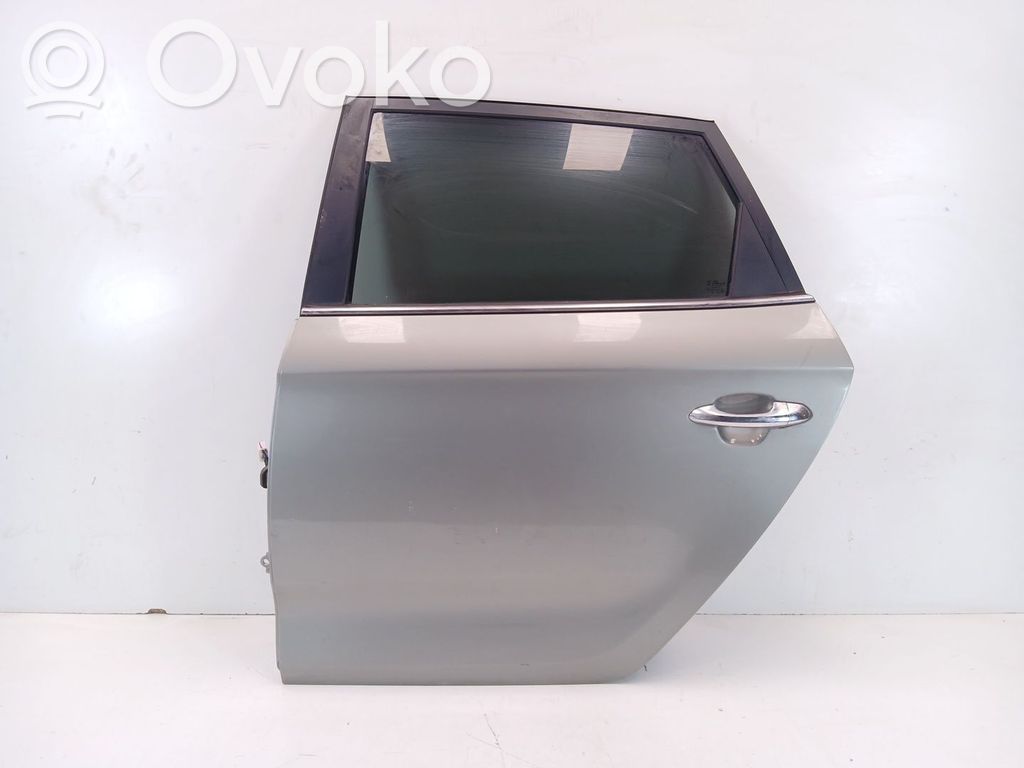 KIA Carens III Puerta trasera 