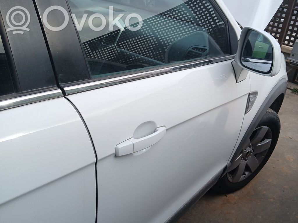 Chevrolet Captiva Дверь 