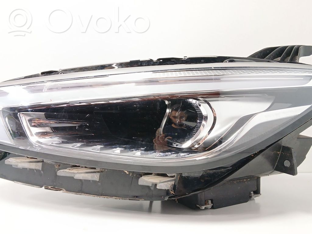 MG ZS Lampa przednia 