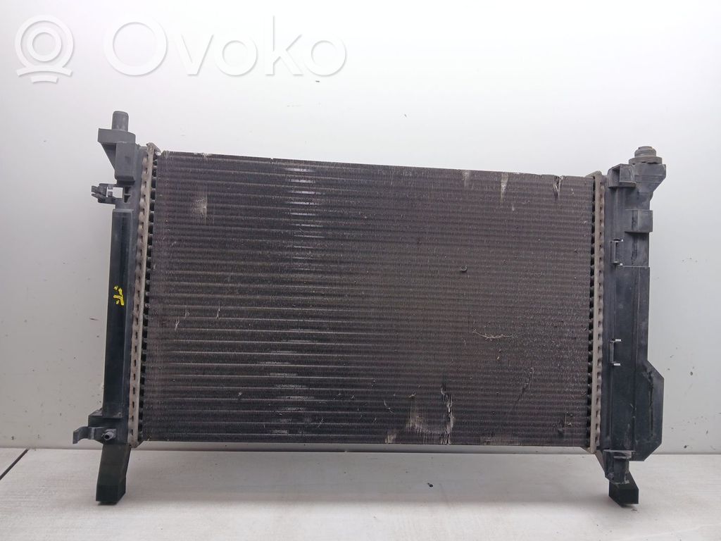 Mercedes-Benz A W169 Radiator lichid răcire 
