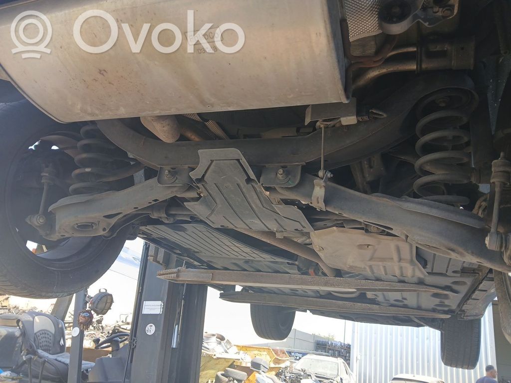 Ford Kuga II Taka-akselin palkki, jossa on reduktori 