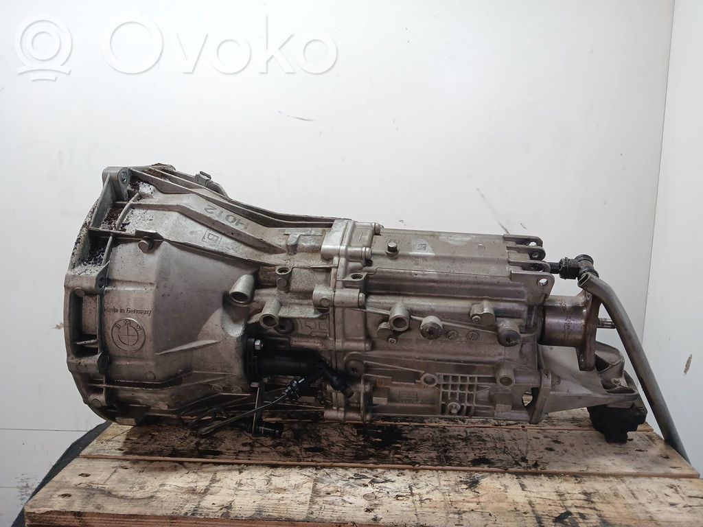 Manual 5 speed gearbox   1069401105