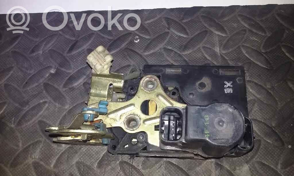 Priekšpusē slēdzene   2PIN