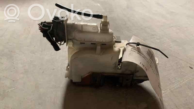 Seat Ibiza II (6k) Front door lock 