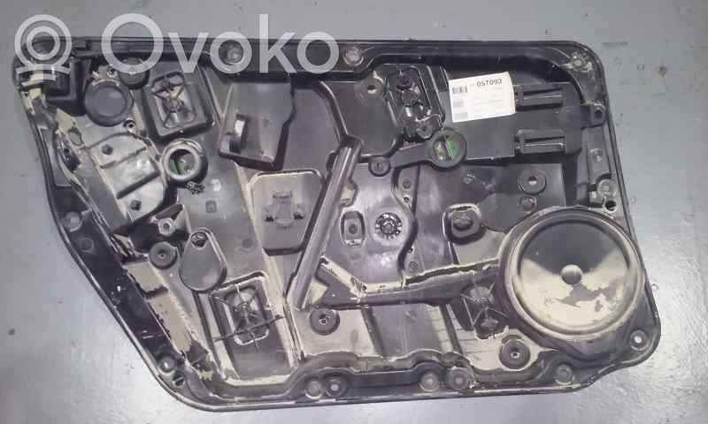 Mercedes-Benz A W176 Front door manual window regulator 