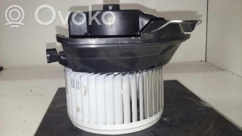 Opel Corsa D Mazā radiatora ventilators 