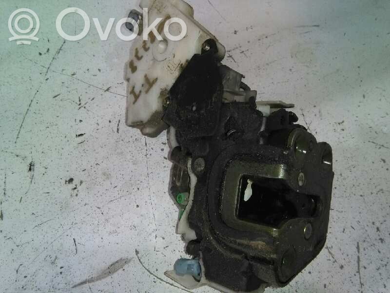 Nissan Almera Galinių durų spyna 