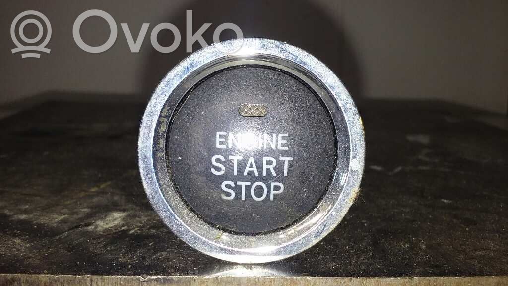 Toyota Corolla Verso E121 Stiklo šildymo elektra jungtukas 