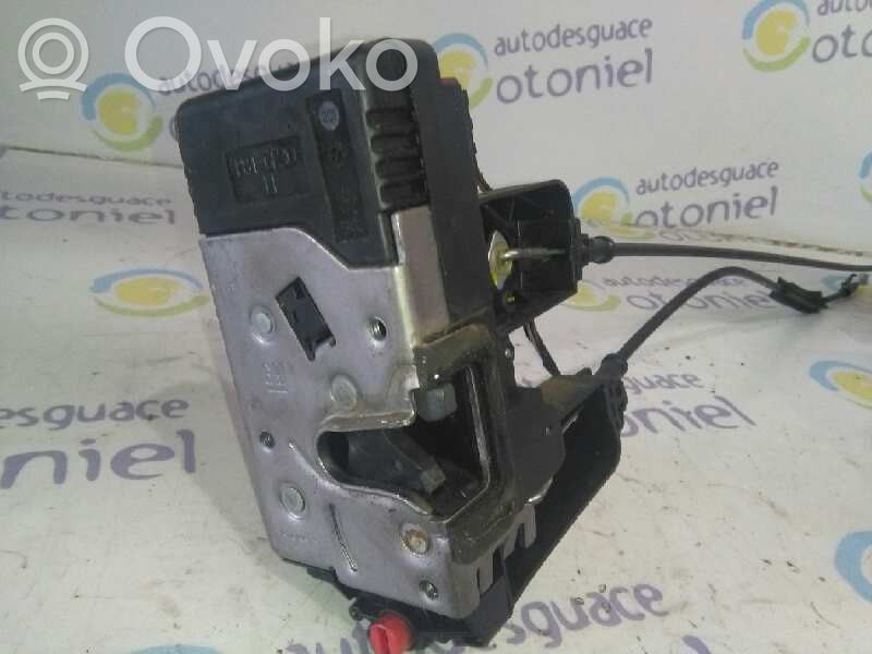 Opel Vectra C Aizmugurē slēdzene 