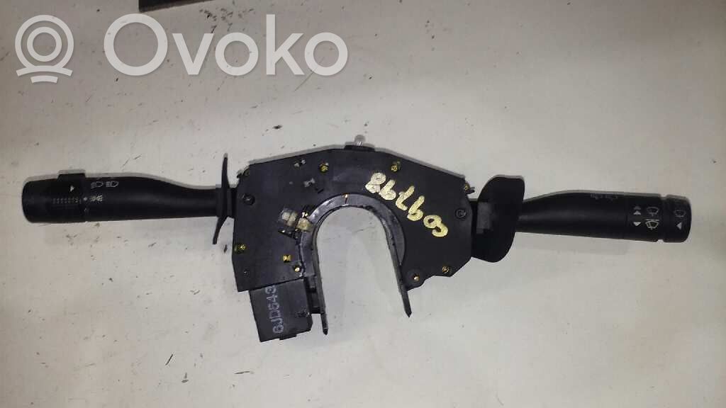 Ford Fiesta Daudzfunkciju vadības slēdzis / poga 