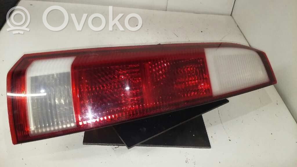 Lampa tylna